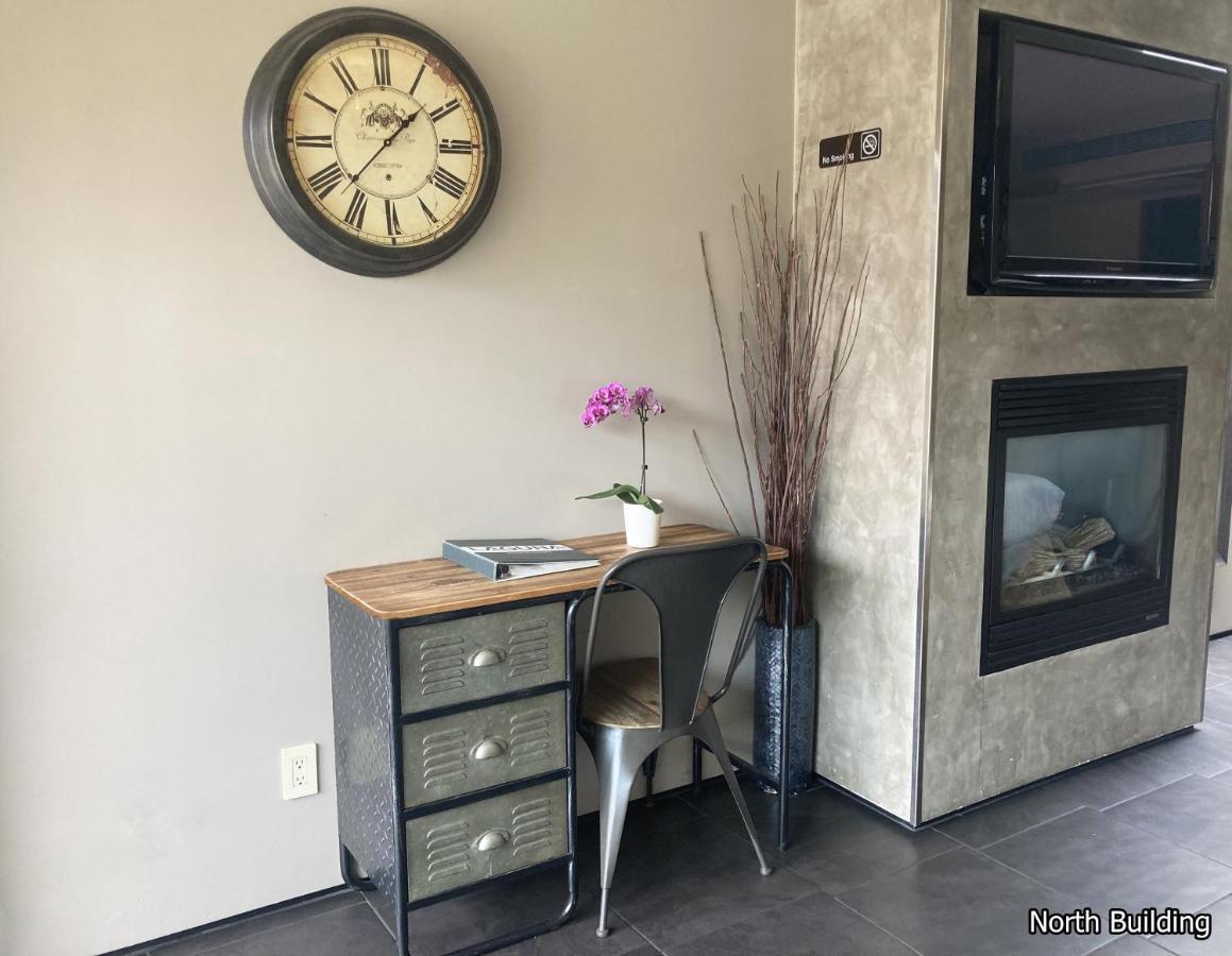 Deluxe King Room [North Building]