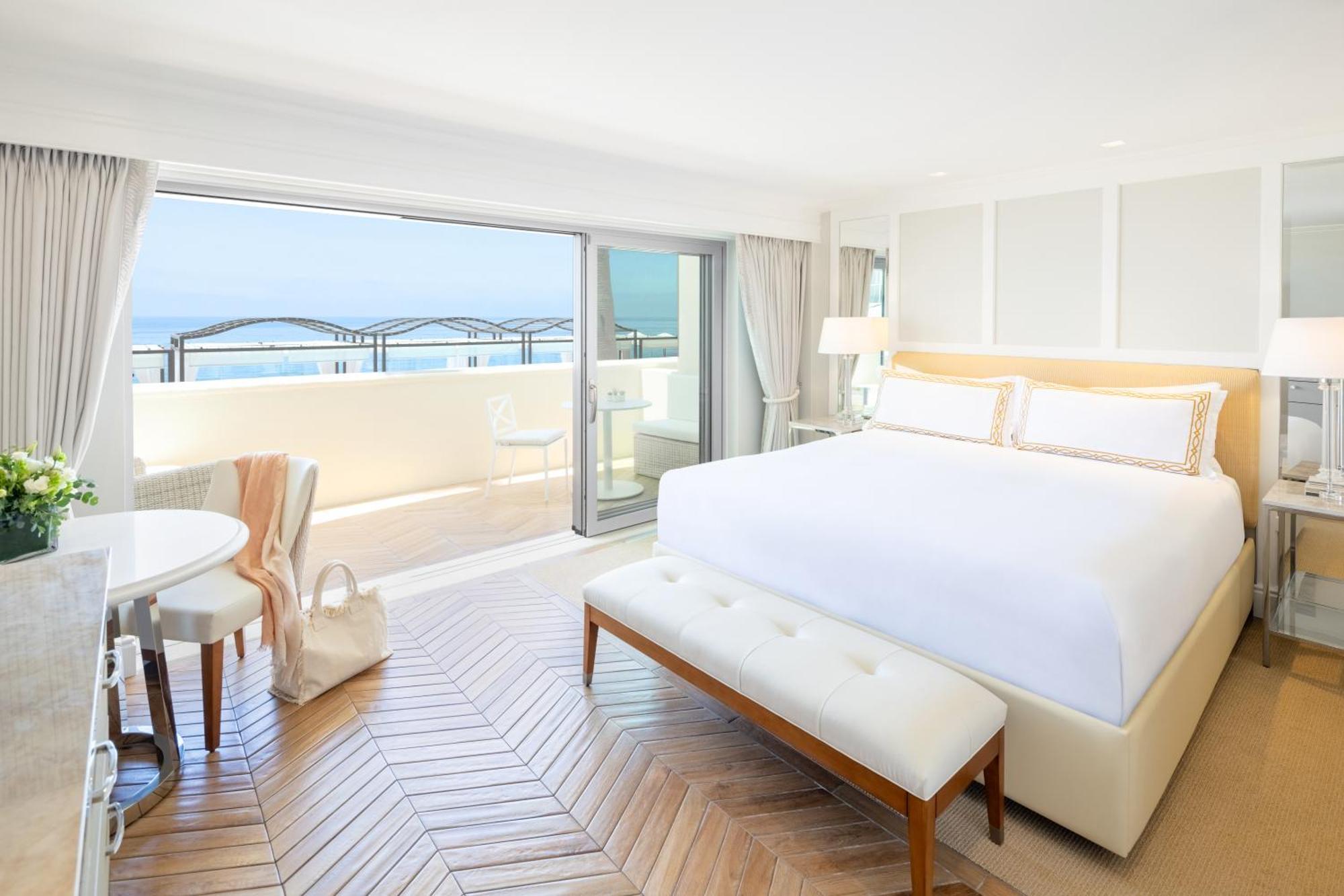 King Room Pool View