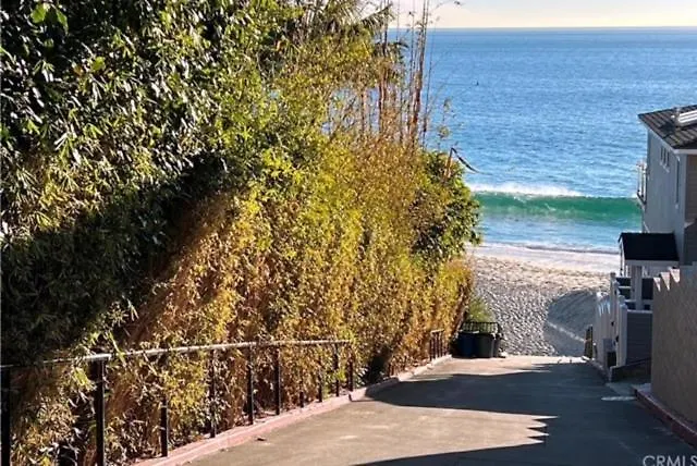 Steps To Victoria Beach-1