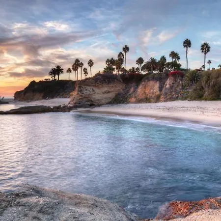 Welcome To Stunning Canyon Area Of Laguna Beach-2